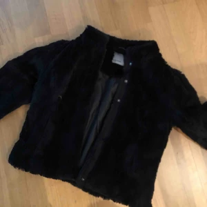 Mysig jacka från Vero Moda  - Jacka från Vero Moda i nyskick! 