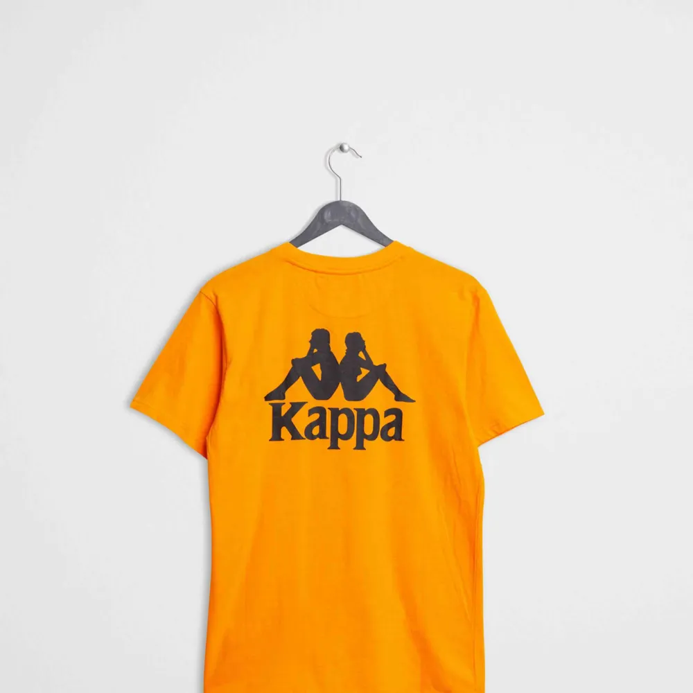 T-shirt från kappa!. T-shirts.