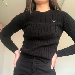 Stickad tröja gant  - Mysig och snygg tröja från gant. Använd endast en gång. Frakten ingår😋