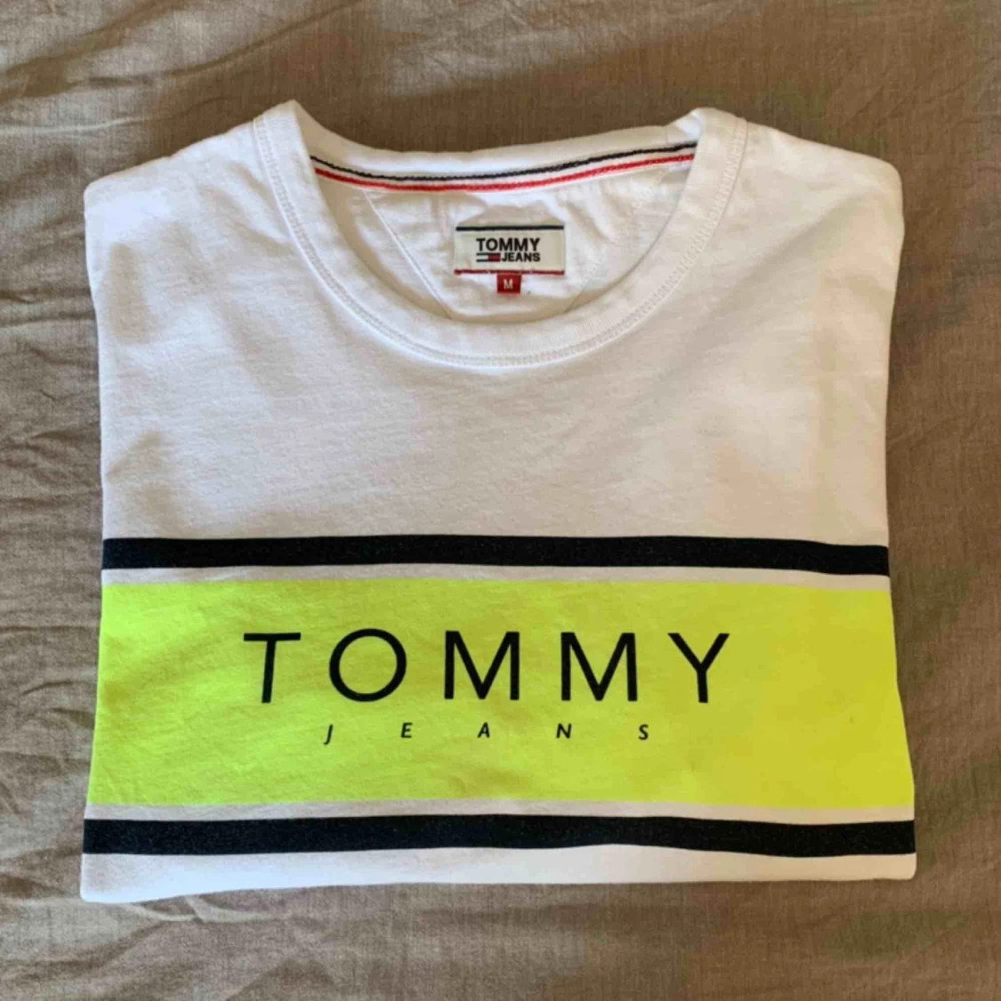 Tommy Hilfiger - 90