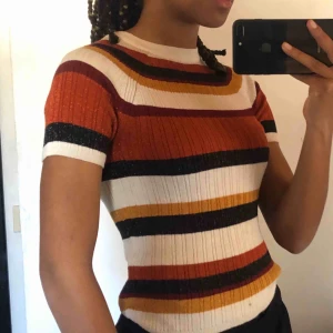  - Superfin glittrig topp som jag använt 2-5 gånger. Köpare betalar för frakt 