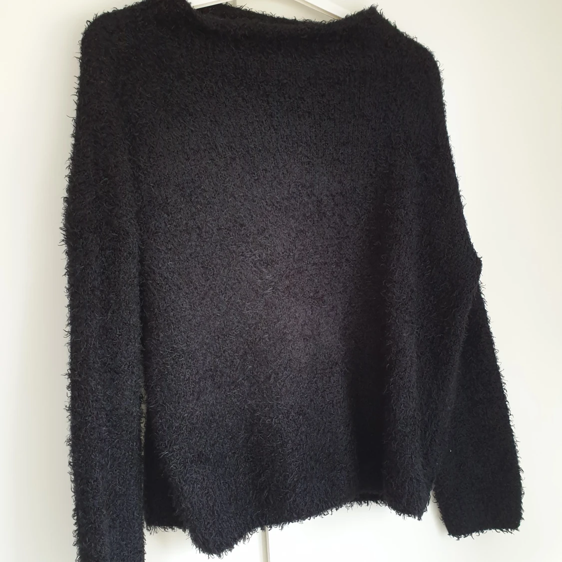 Mysig stickad tröja stl M - 90