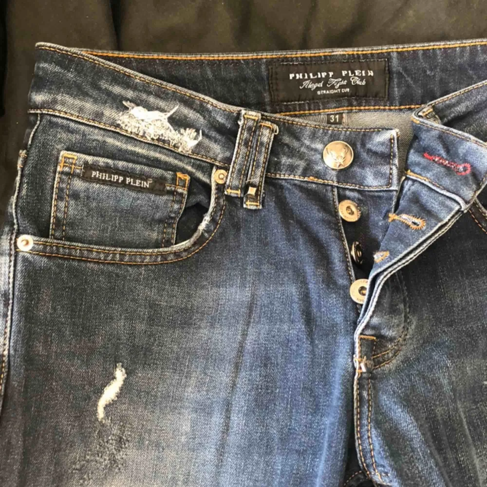 Philipp plein jeans  1:1 Storlek 31  Aldrig använda  säljer pga för små, Frakt ligger på 90kr . Jeans & Byxor.