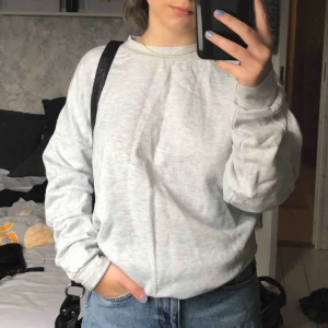  - Cool tröja från Carlings! Säljer den då den tyvärr är för stor för mig då jag är en XS. Frakten är inräknad i priset och betalning sker via swish <3