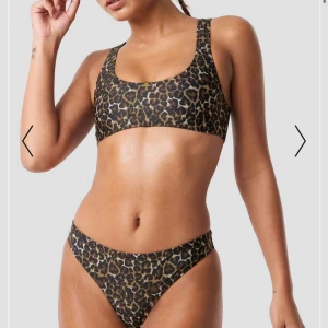  - En jättefin bikini från nakd i storlek xs. Inte använd mycket alls. Den är såklart tvättad!! 💘💘 frakt tillkommer också!!