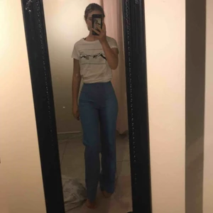  - Kostym byxor i ascool blå färg, köpta i second hand affär i Malmö , jag är 170 sitter som en smäck 