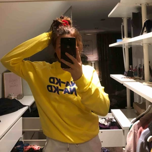  - Säljer min fina nakd oversized sweatshirt då den inte kommer till användning då jag inte passar i färgen tyvärr, ink frakt!
