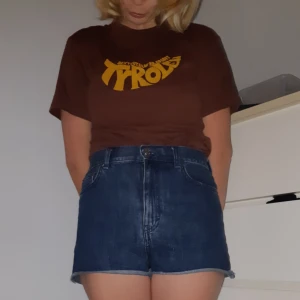  - Gulliga jeansshorts från Monki 💙😙