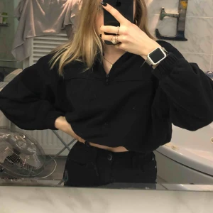  - Mysig Tröja/Sweater från weekday, säljer pga att jag inte använder ! 🥰