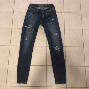  - Byxorna är i bra skick 