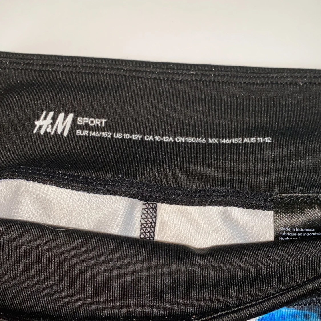 Träningsbyxor storlek 146/152 - 91