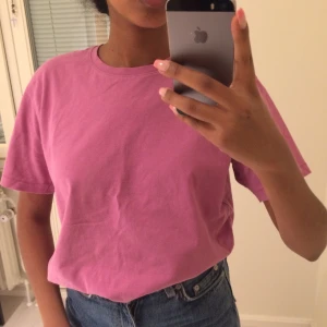 Uniqlo - Uniqlo t-shirt i rosa 💕