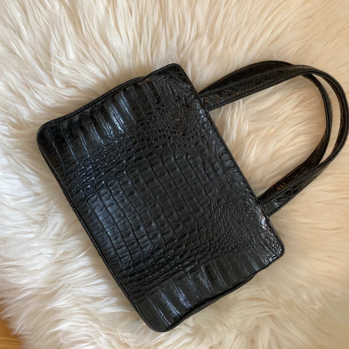 Vintage väska i ormskin