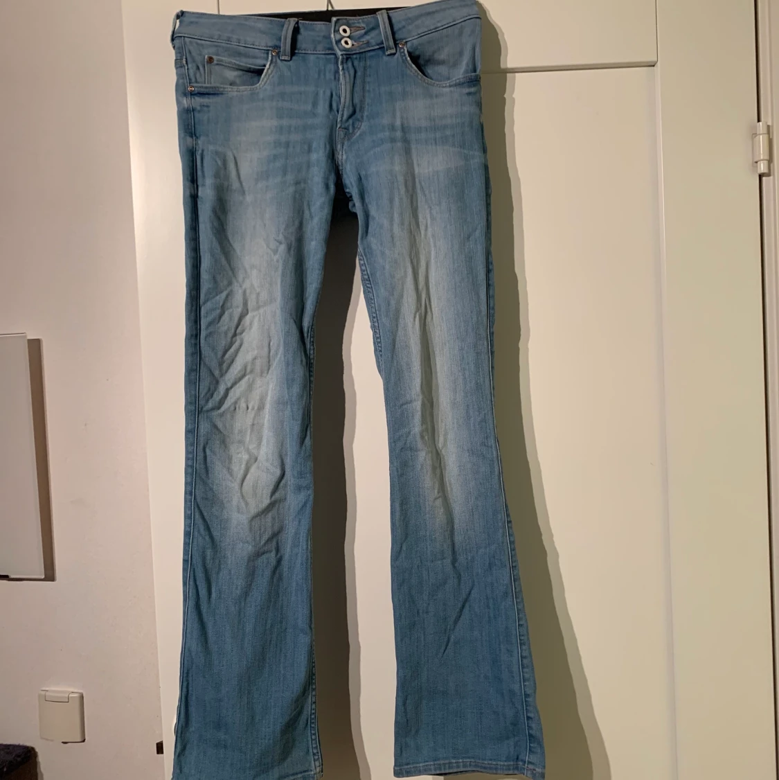 Ljusblåa ler jeans  - 90