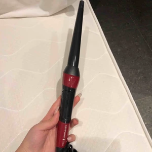  - Locktång från remingtong💕 ger bra resultat och lockarna håller länge, stark rekommenderad, frakt tillkommer