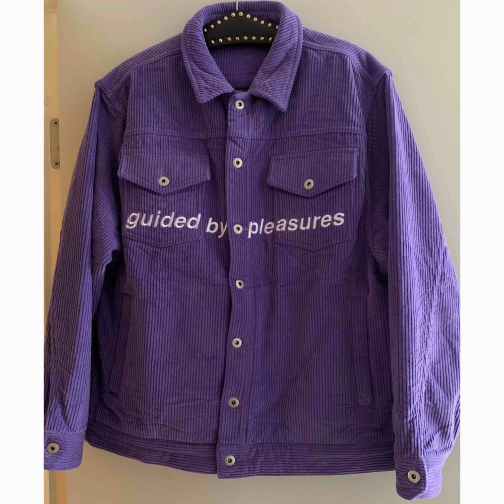 Guided by Pleasures manchester jacka 