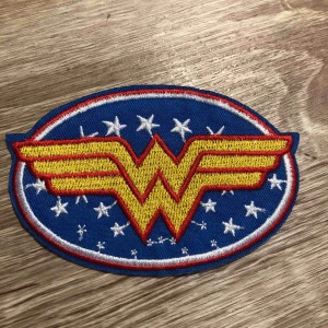  - Wonderwomen stryknings märke för kläder, väska, keps, tyg , etc... helt ny. Frakten kostar 9 kr.
