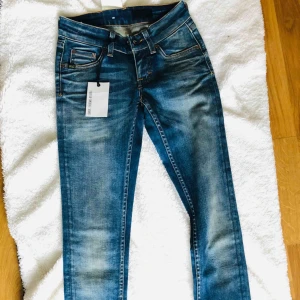  - Tiger jeans helt nya 