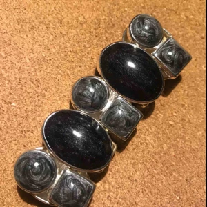  - Vintage armband från en retro butik !   