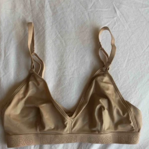  - Guldig jätteskön bh från Björn Borg! Aldrig använd tyvärr pga för liten 