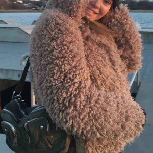  - PERFEKTA teddyjackan!!! Denna är så skön och snygg!😩😩💞älskar den men använder inte tillräckligt mycket tyvärr!