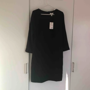  - Helt ny svart GANT klänning !  