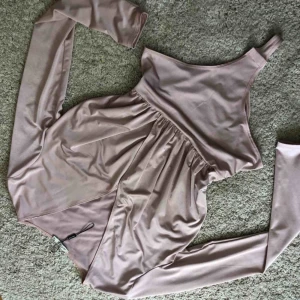  - Body från Nelly, knäppe vid snippis 🌸