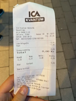 ICA Kvantum kvitto Västerås - Kvitto från ICA Kvantum Västerås med information om inköp av lösviktsgodis och pant. Kvitto visar datum, tid, kassa och totalbelopp. Perfekt för dig som samlar på kvitton eller behöver ett exempel på ett svenskt butikskvitto.