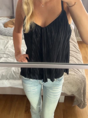 Fest linne - Fest linne från h&m!🌟 Storlek S men skulle säga att den är mer som en M!
