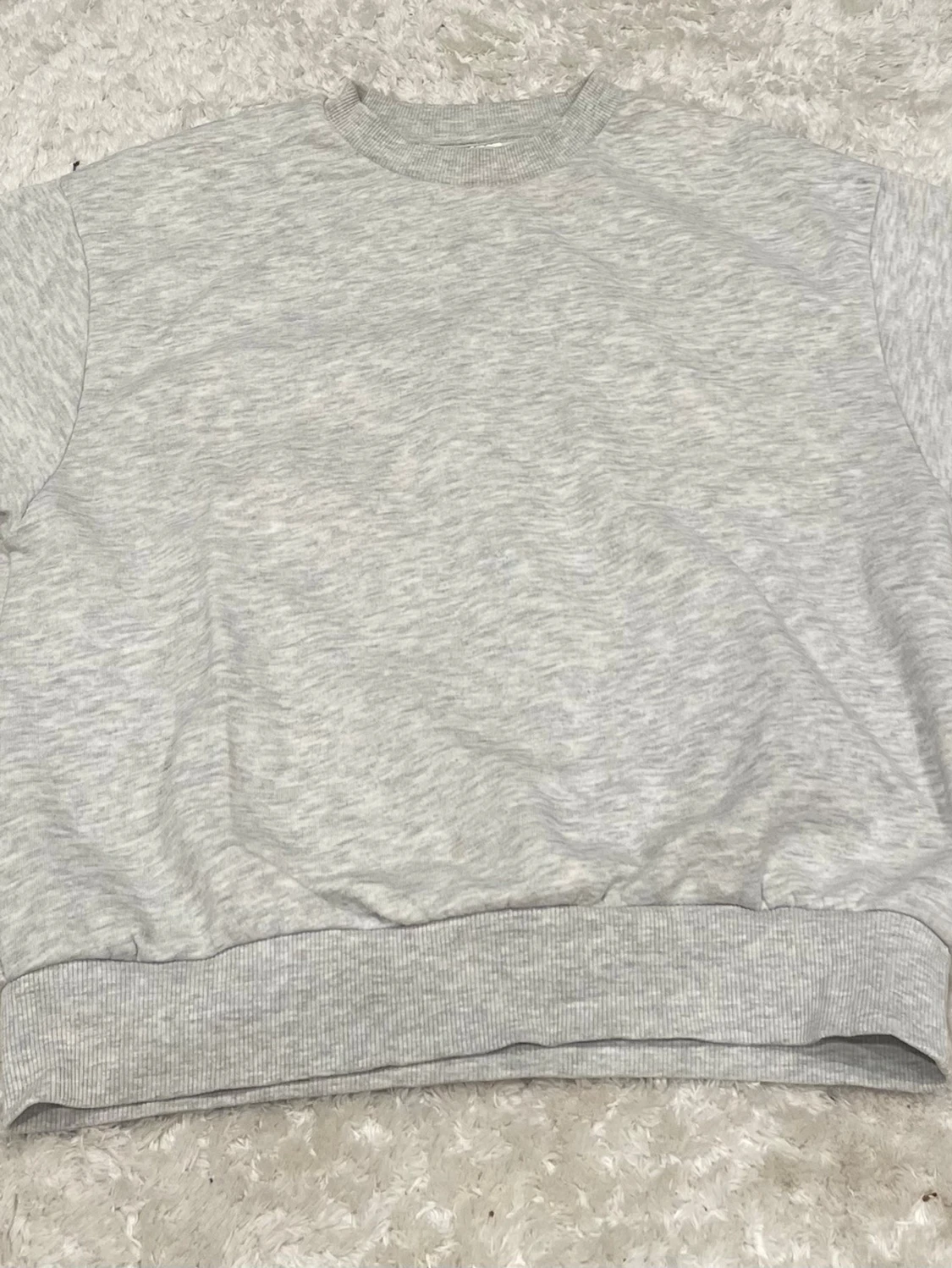 Ljusgrå basic sweatshirt