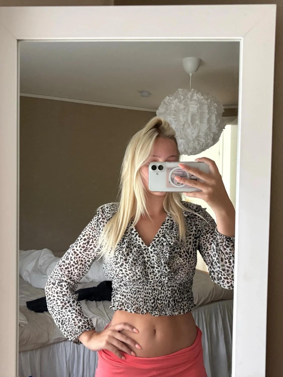 Leopardmönstrad croppad blus