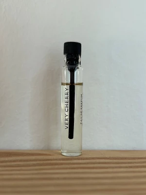 ESSNCE tester very cherry - Very cherry🍒