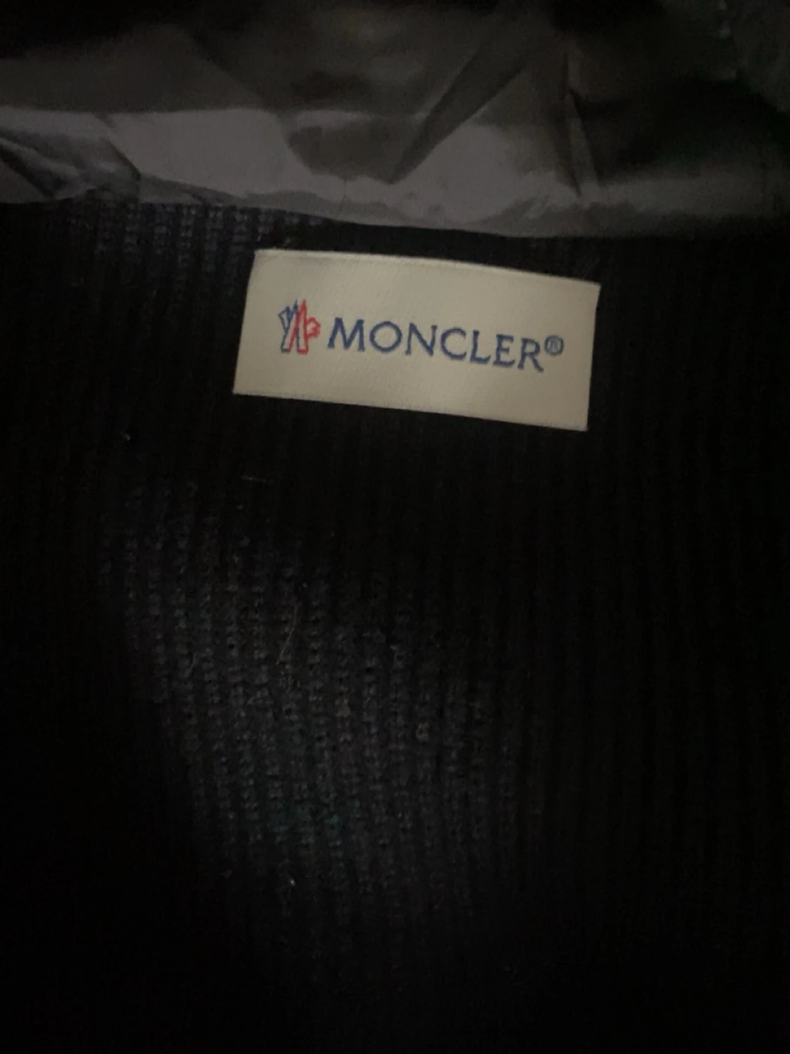 Svart pufferjacka från Moncler - 2