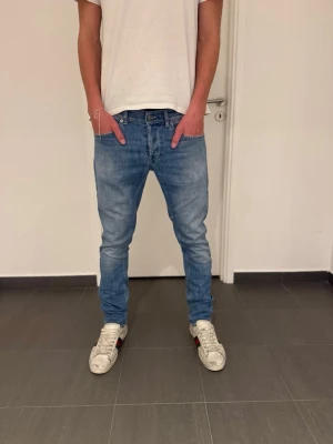Dondup George jeans  - Säljer nu dessa feta Dondup George jeans, skriv för fler bilder/frågor😊