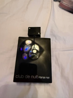 Club de nuit intense man edp 200ml - Ca 95% kvar