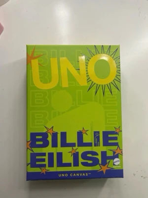 Nytt Billie Eilish UNO - Nytt, helt oöppnat! Limited Edition så går inte att köpa längre från hennes hemsida💙 