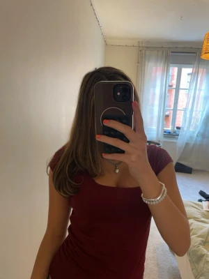 söt topp - säljer denna såå snygga topp🤎🤎