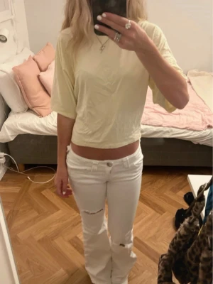 Fin gul tröja - Tröja i mycket bra skick, storlek S💘