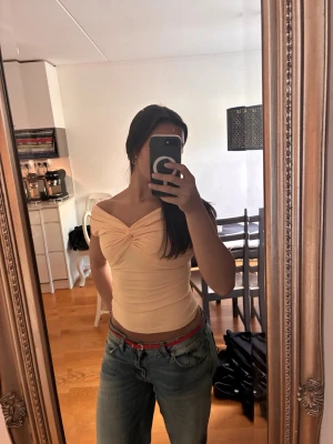 Topp - Snygg onlott topp ändast använd 1 gång💗