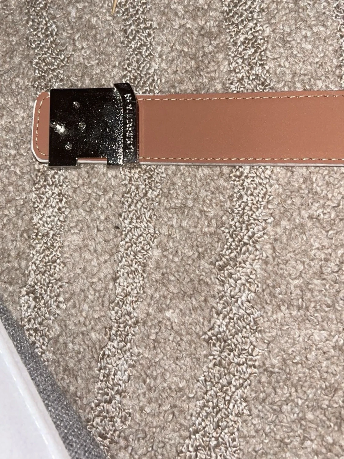 Vit rutig bälte med silverdetaljer - 2