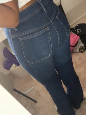 Utsvänga jeans - Älskae dessa frön mango så fina 