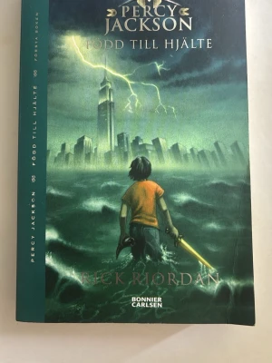 Percy Jackson  -  Percy Jackson av Rick Riordan på svenska. 
