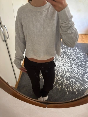 Magtröja från Brandymelville - Ljusgrå tröja, mycket sparsamt använd. 