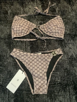 Bikini från Gucci - Helt ny och oanvänd✅