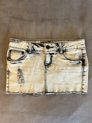 Grå jeanskjol - Snygg jeanskjol💕 Midjemått: 37 cm