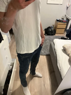 Replay anbass jeans - Replay anbass jeans i riktigt fint skick förutom ett litet hål på baksidan i kanten av fickan som knappt syns (bild om så önskas) Storlek 27/32 