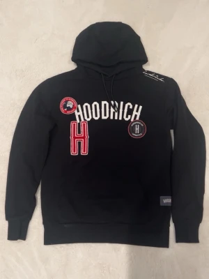  Hoodrich pacific pullover hoodie - Säljer denna sköna hoodie i strl S. Nästan aldrig använd är som helt ny. Pris kan diskuteras.
