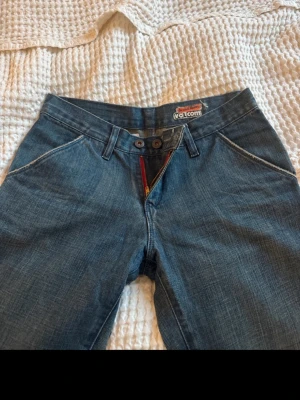 Lowwaisted jeans  - Snygga lågmidjade jeans 