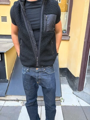 Pile Vest - En pile vest från märket Gabba Väldigt bra skick! Modellen är 180cm och väger 70kg