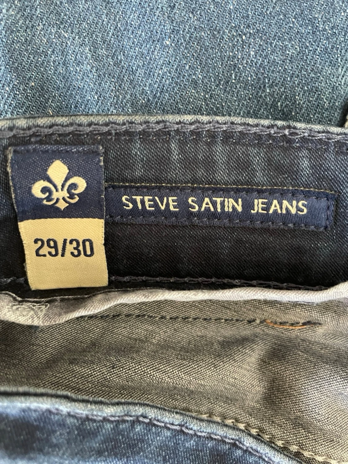 Mörkblå slim fit jeans från Morris - 3